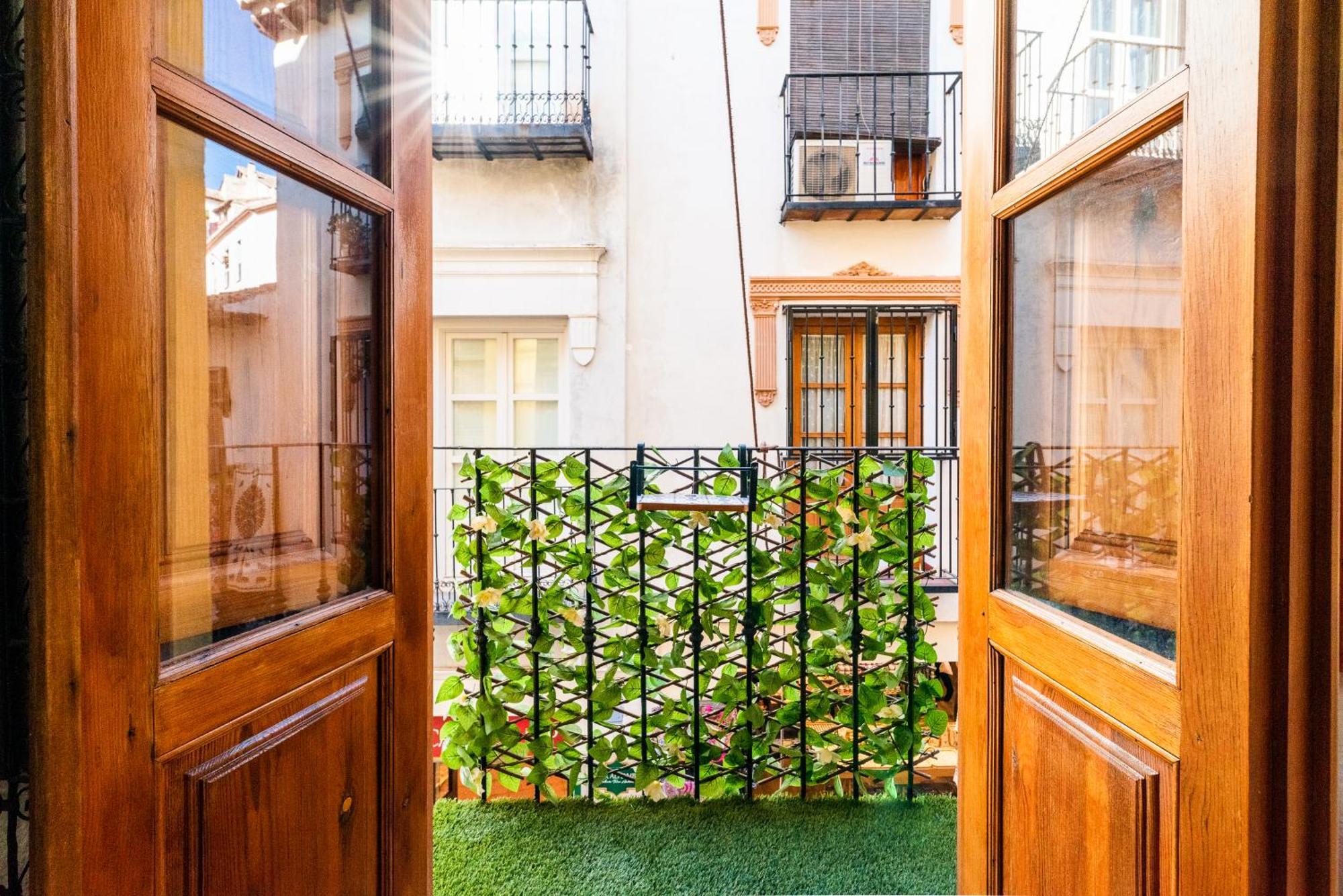 Apartamento Las Mil Y Una Noches Гранада Екстериор снимка